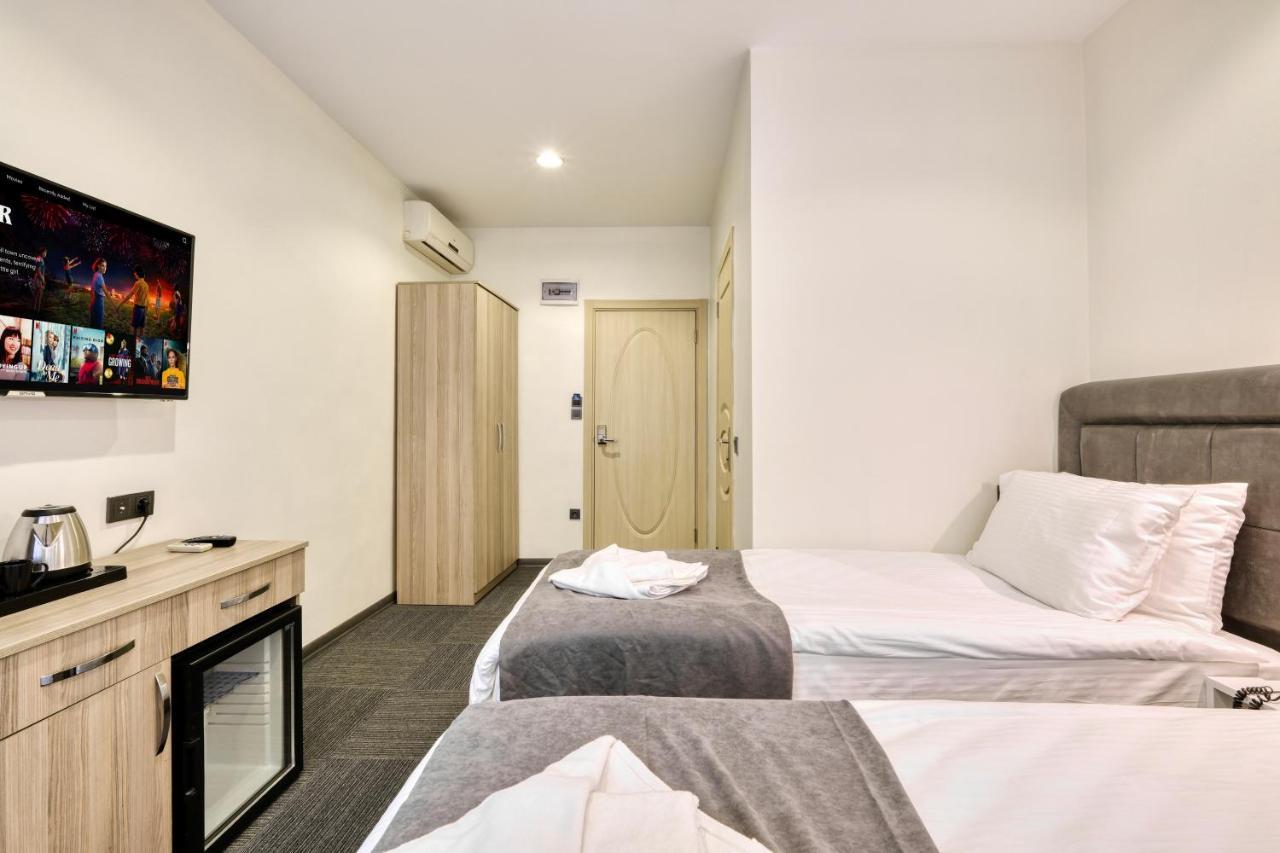 Hub Inn Pera — Photos 1